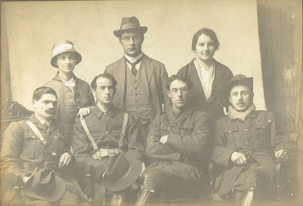 1916 Rising: Enniscorthy Irish Volunteers leaders surrender photograph at Whyte's Auctions