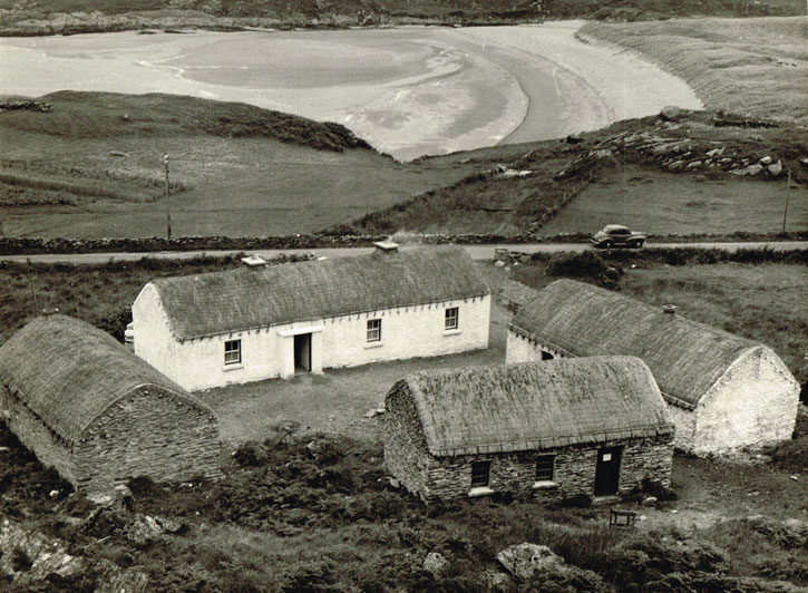 20th Century: Large collection of Irish topographical, social and news press photographs at Whyte's Auctions