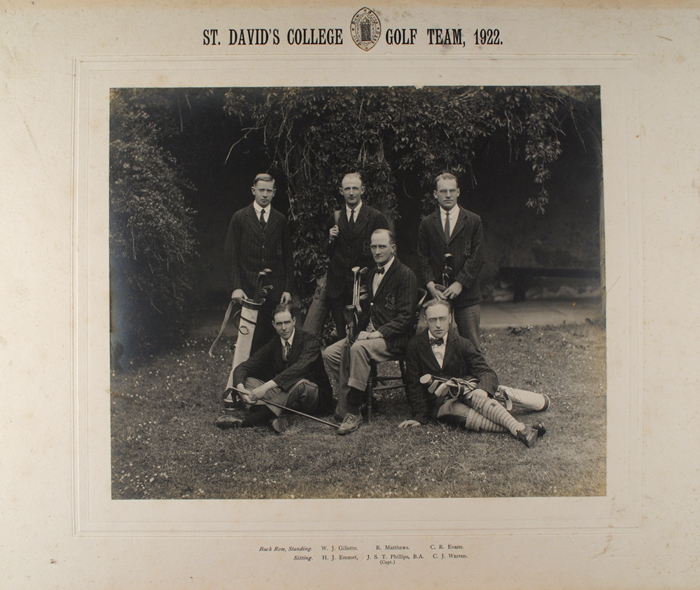 Golf: 1922 St. David's College Golf Team photograph at Whyte's Auctions