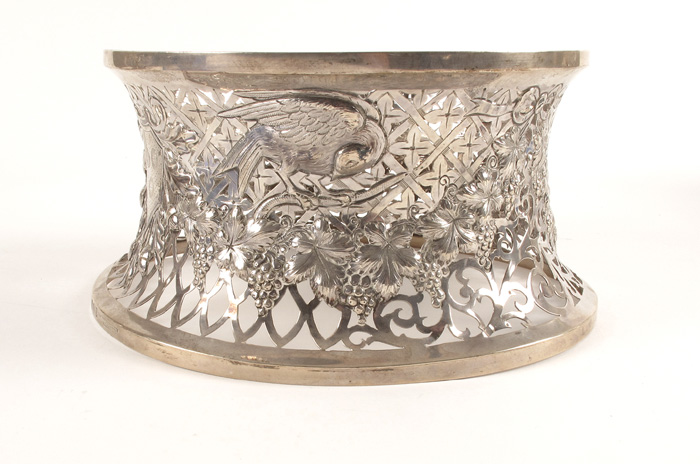 An early 20th century Irish silver dish ring at Whyte's Auctions