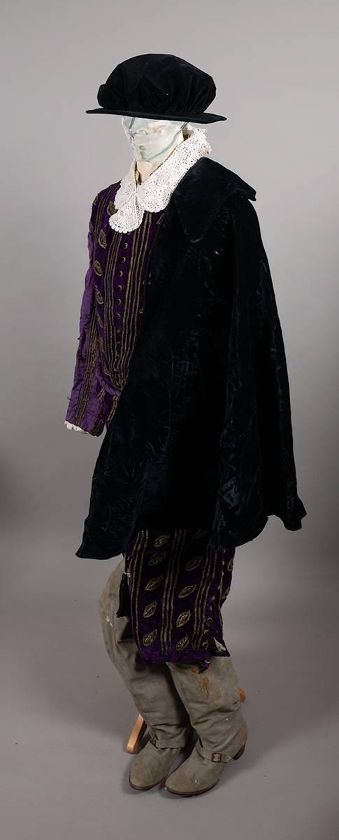 Opera costume worn by John McCormack (7 items) at Whyte's Auctions