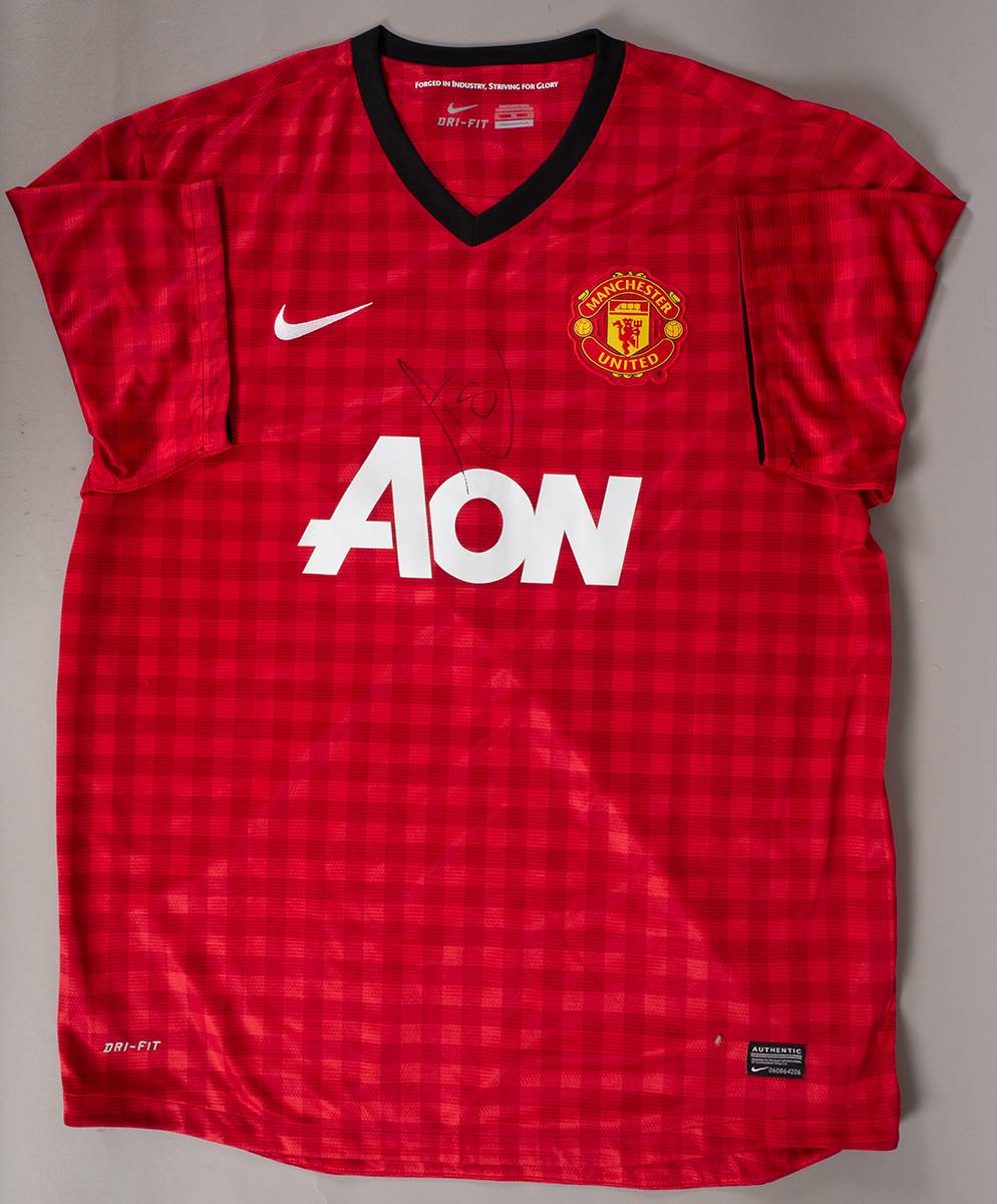 Football, Manchester United, 2012-13, jersey signed by Rio Ferdinand. at Whyte's Auctions