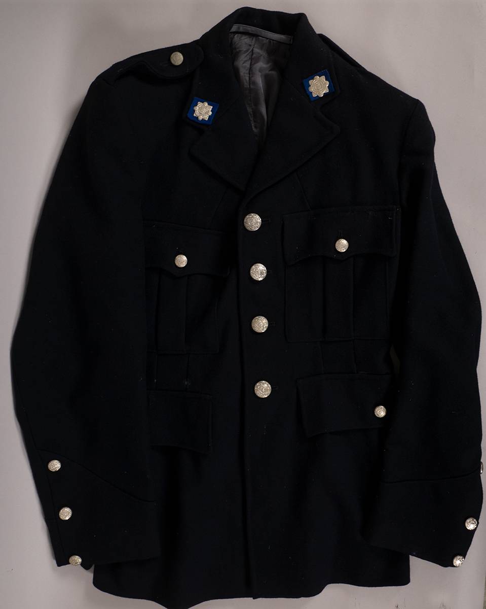 Garda Sochna cape and tunic. at Whyte's Auctions