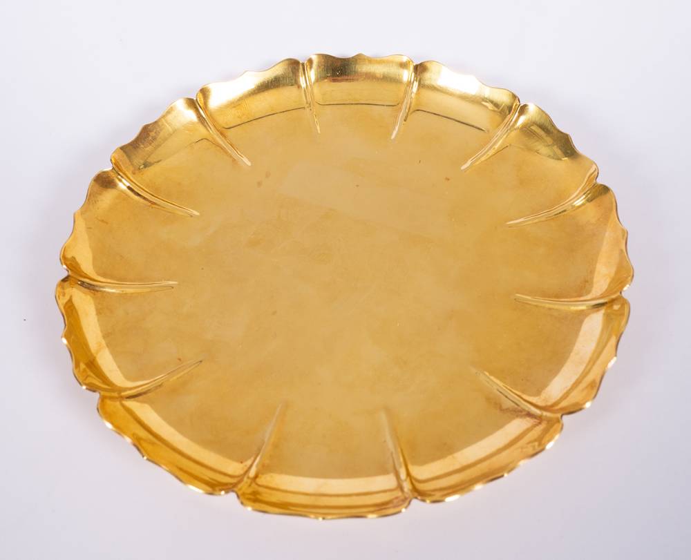 Gold strawberry dish, 20 carat, with EEC special hallmark, 1973 at Whyte's Auctions