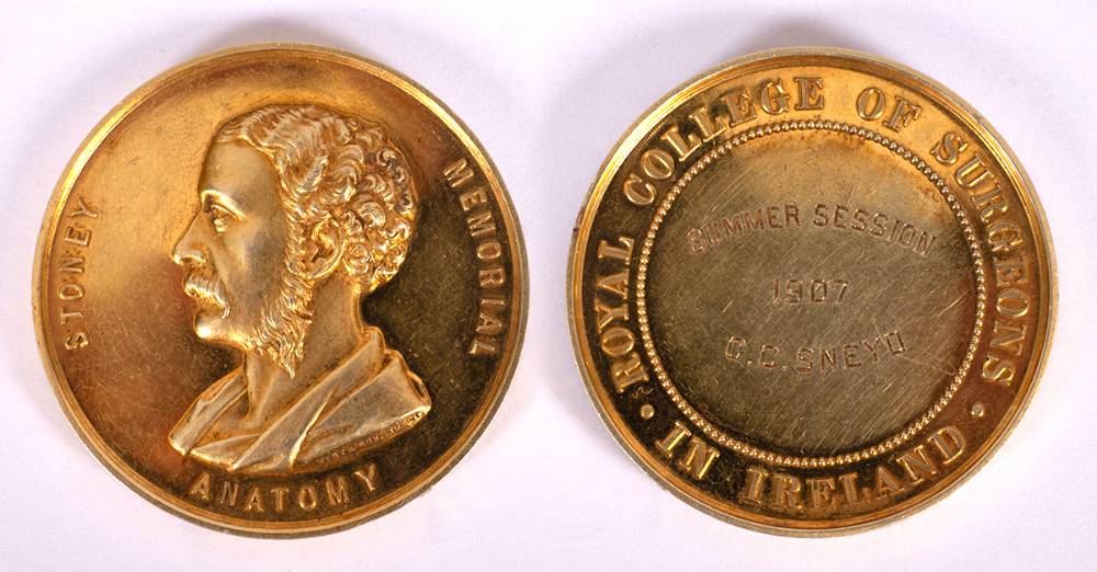 1907 Royal College of Surgeons Stoney gold medal. at Whyte's Auctions