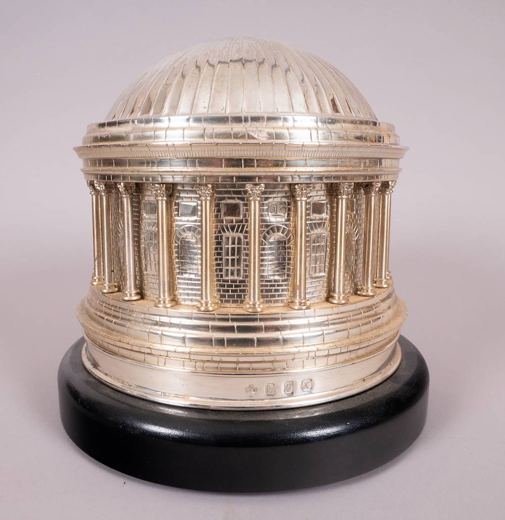 A model of The Four Courts Dome  in Irish silver by Lorcan Brereton at Whyte's Auctions