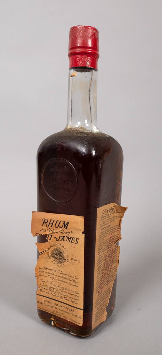 Rhum Des Plantations Saint-James (Martinique). A rare bottle, circa 1940. at Whyte's Auctions