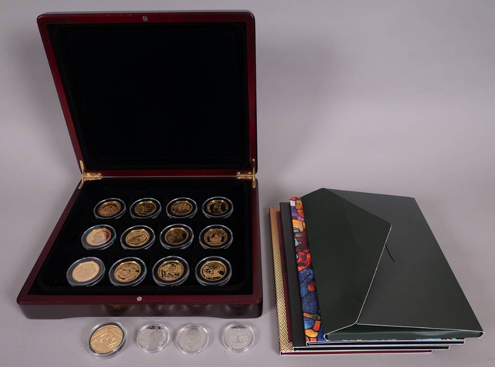 Modern commemorative medals collection (16) at Whyte's Auctions