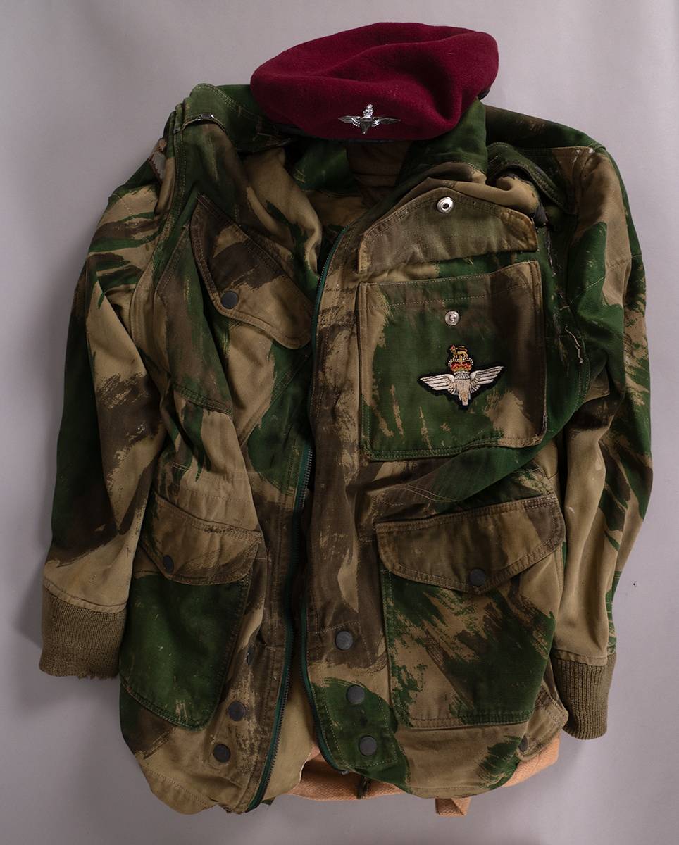 British Paratroop Regiment camouflage jacket and beret. at Whyte's Auctions